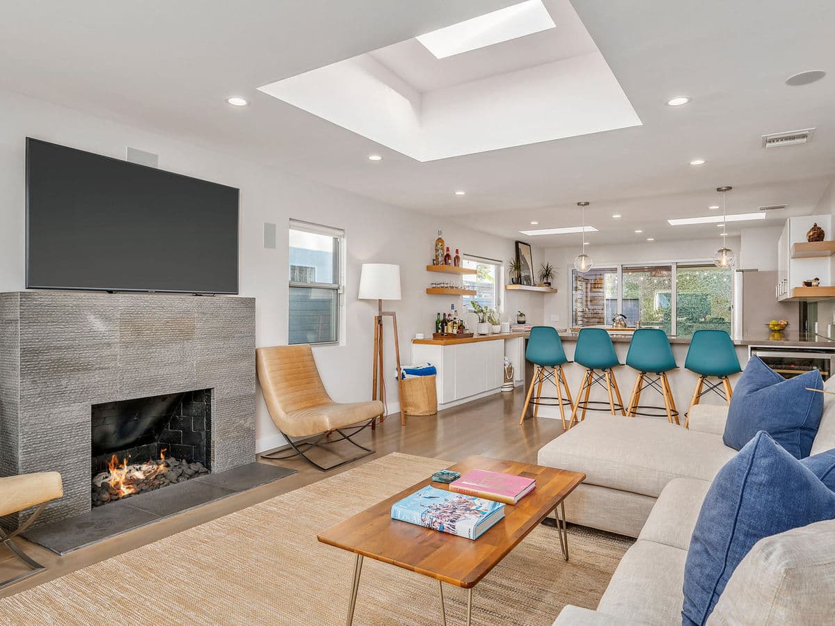 Venice Renovation, photo 1
